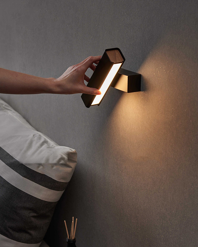 Minimalist Rectangular Wall Light – Adjustable Black & White Sconce