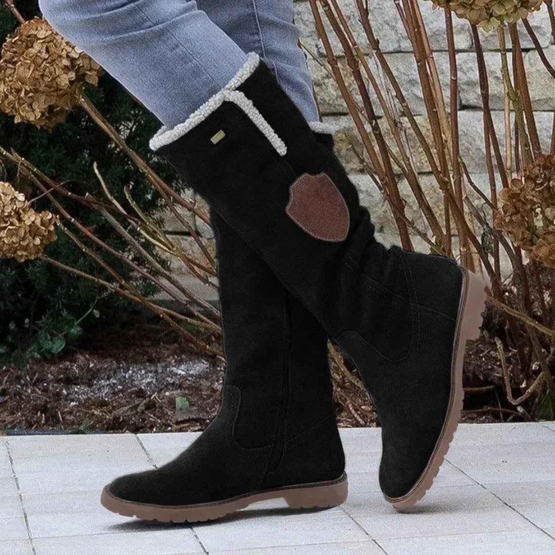 Women's warm ankle boots - detail