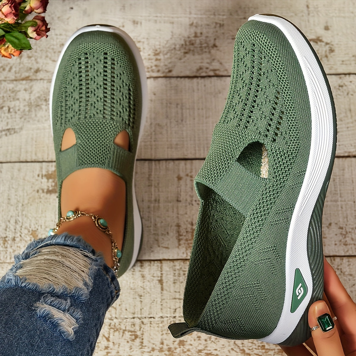 Women's slip-on comfort shoes - side