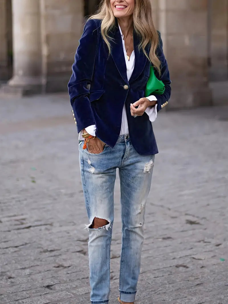 Women's notch-lapel blazer styling