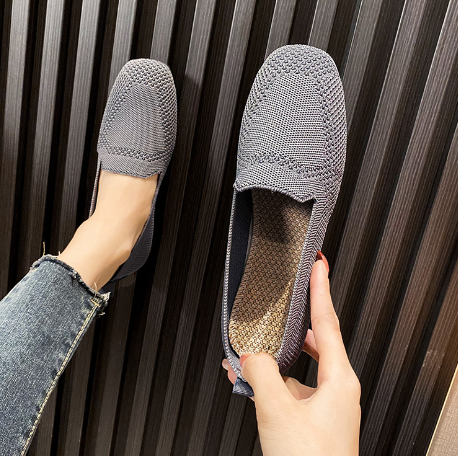 Lightweight Slippers for Women – Breathable Comfort Slippers with Arch Support Footbed