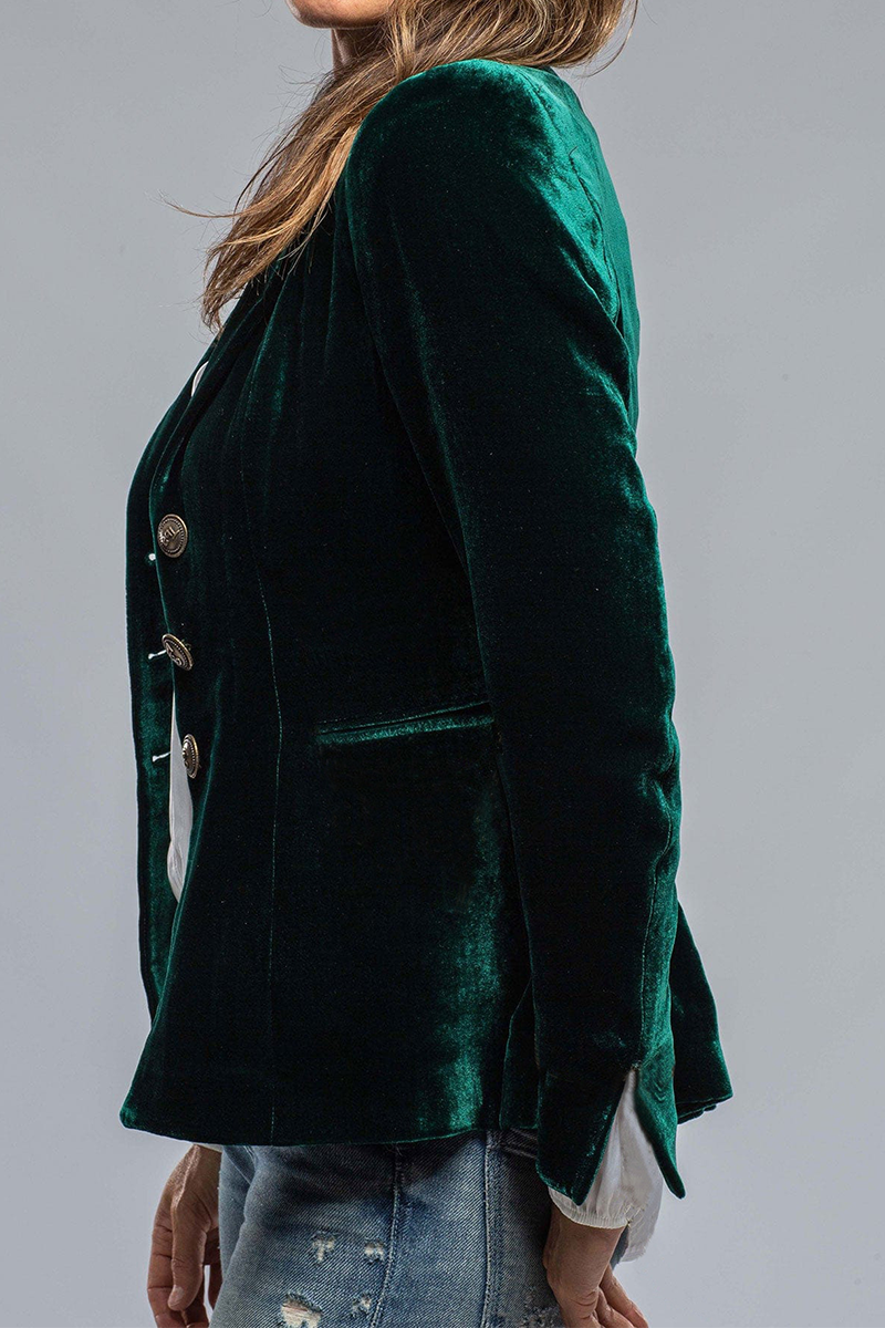 Women's slim-fit single-button tailored blazer