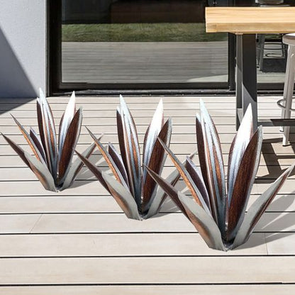 Decorative Metal Agave Sculpture – Rustic Garden Ornament