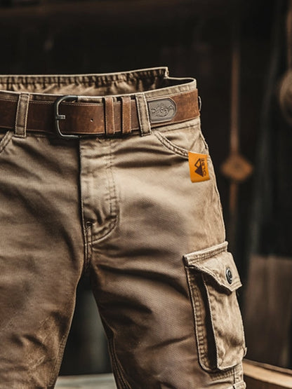 Men's cargo trousers - pocket detail