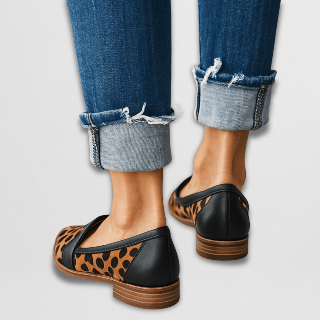 Women's everyday suede loafers
