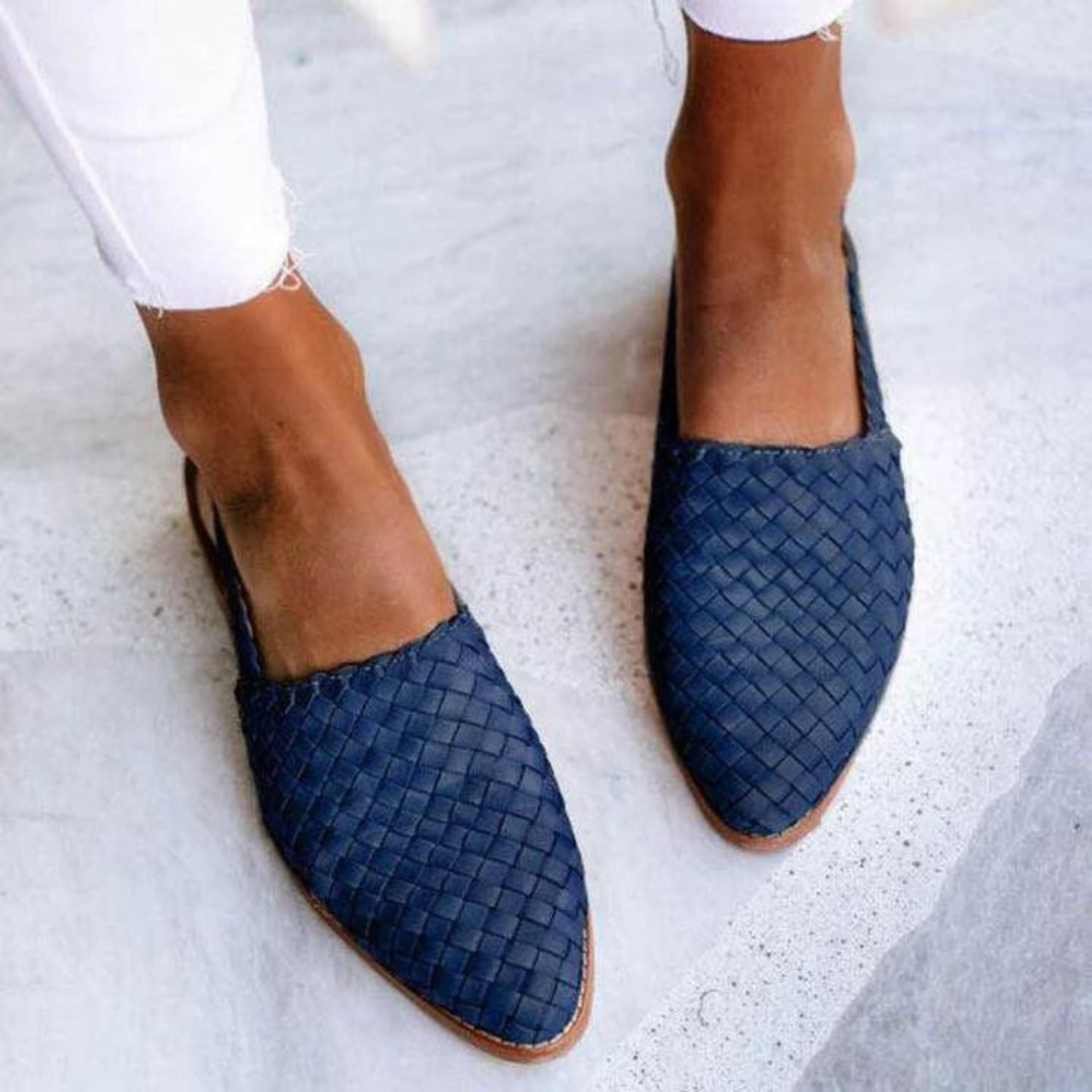Women's buckle-heel woven loafers