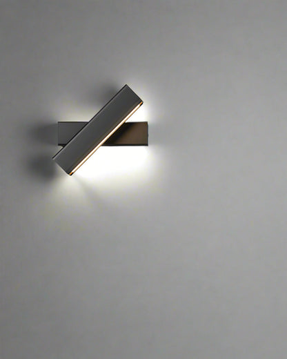 Minimalist Rectangular Wall Light – Adjustable Black & White Sconce