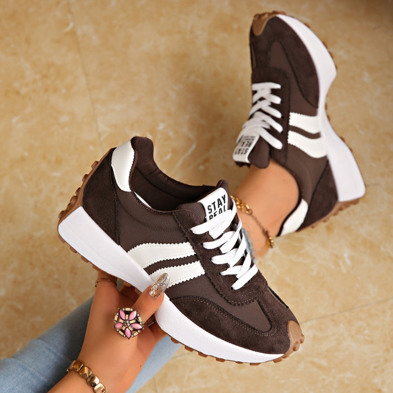 Women's retro platform sneakers - side