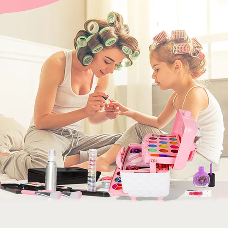 Princess kids make-up play case with mirror