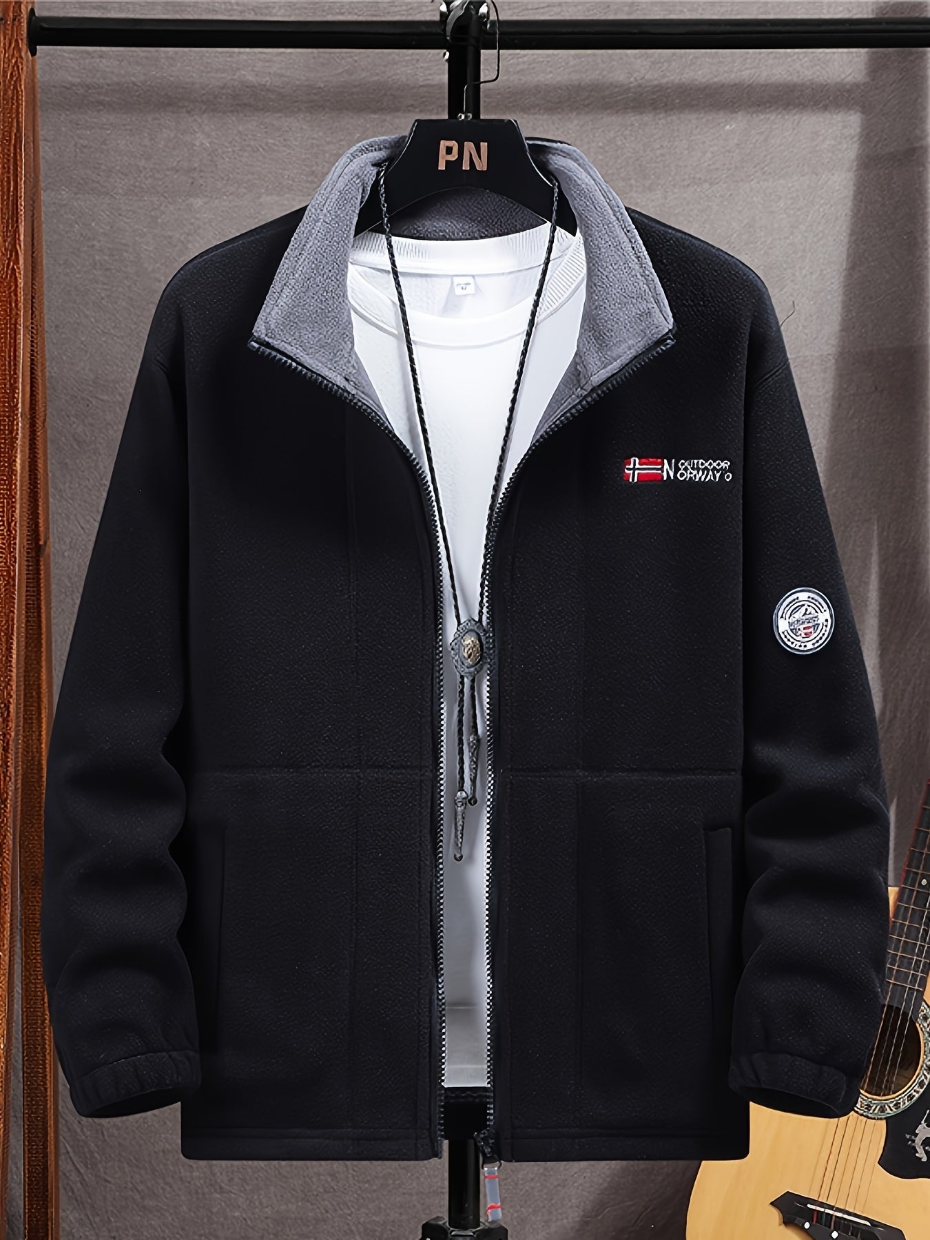 Men's lightweight fleece jacket