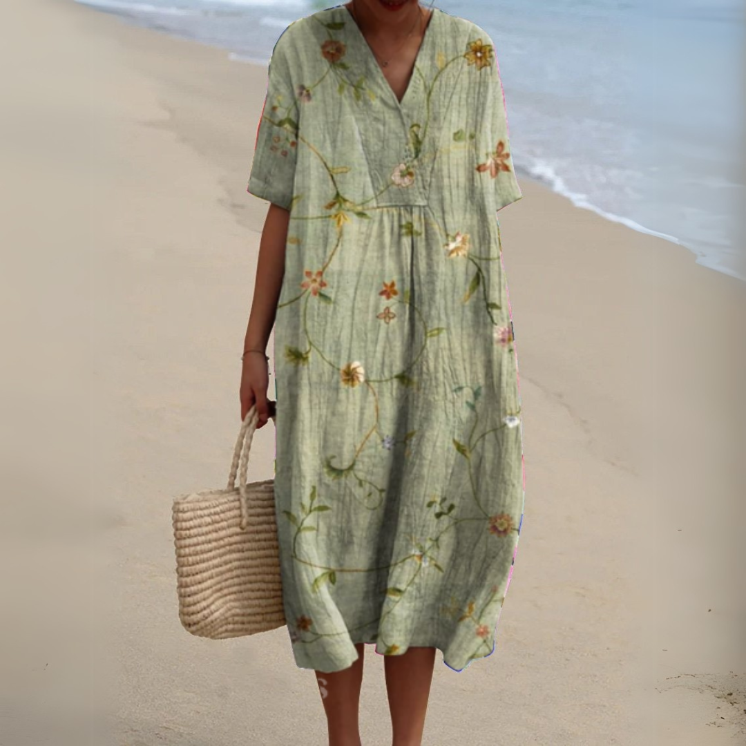 Women's flowing floral maxi dress