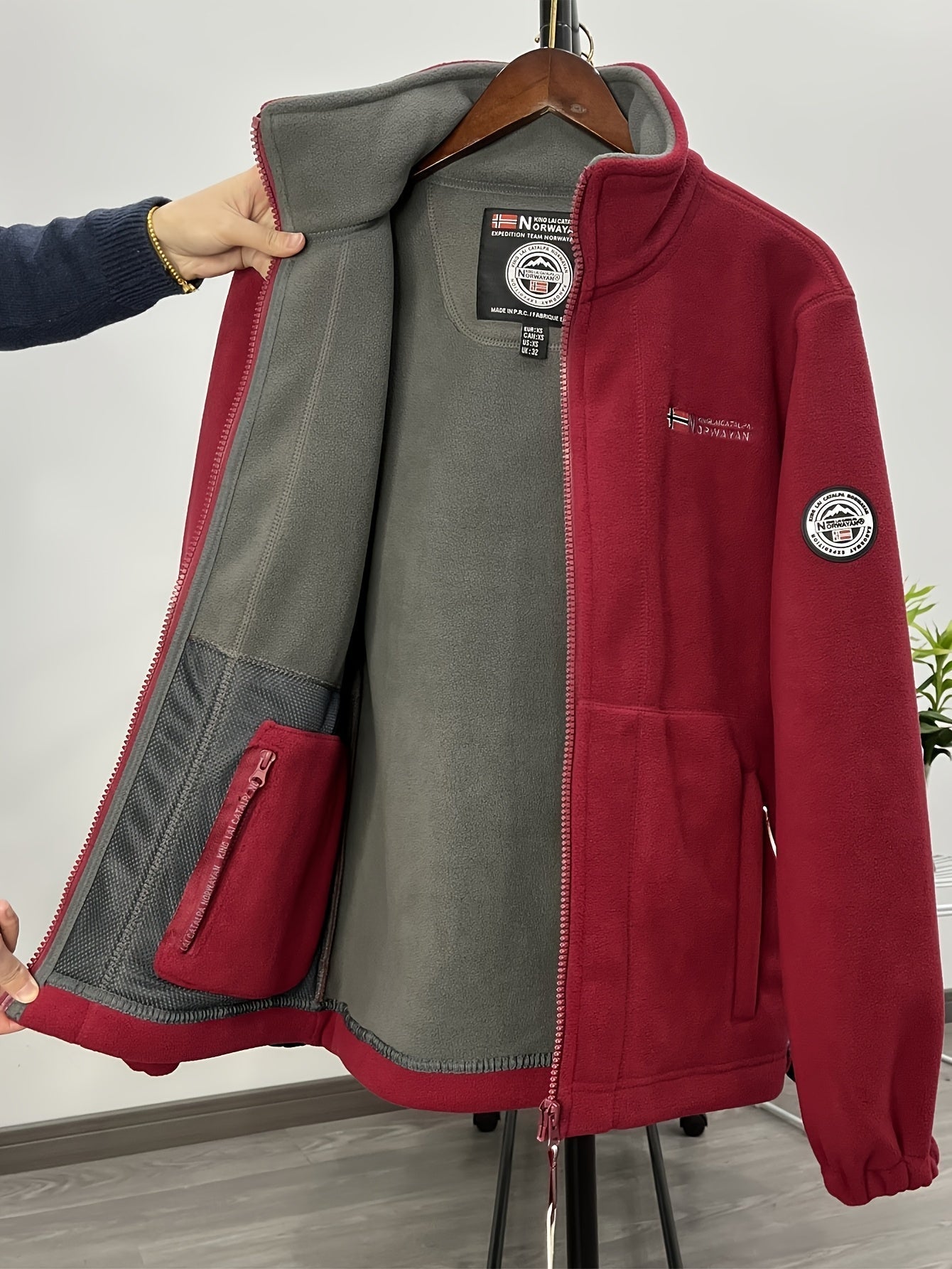 Fleece Jacket – Soft Warm Outdoor Jacket with High Collar