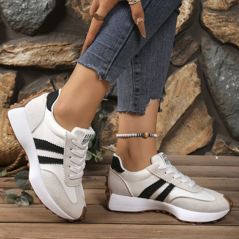 Women's retro sneakers - detail