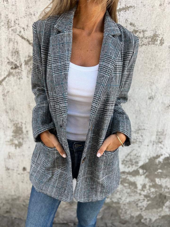 Women's tailored check blazer