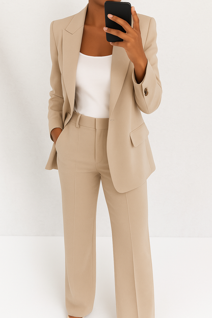Women's tailored trouser suit - detail
