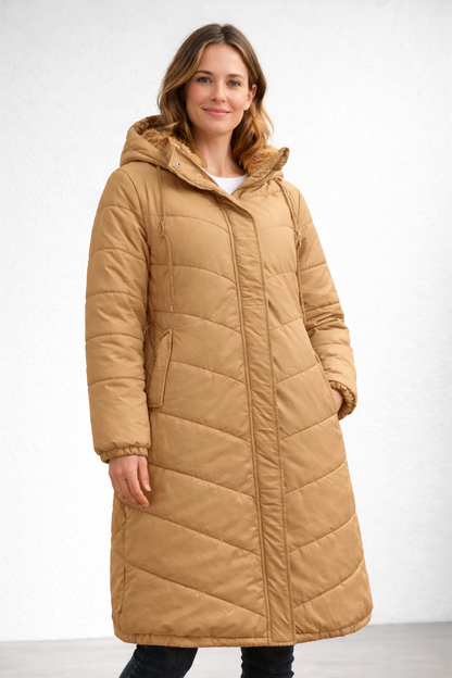 Women's quilted hooded coat - detail