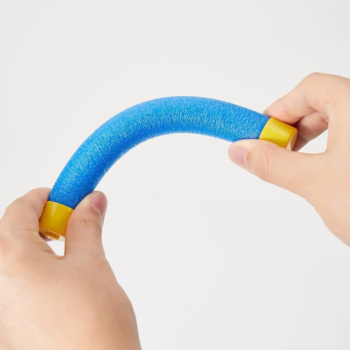 Hanging electronic reflex game