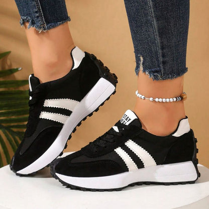 Women's lightweight cushioned comfort trainers