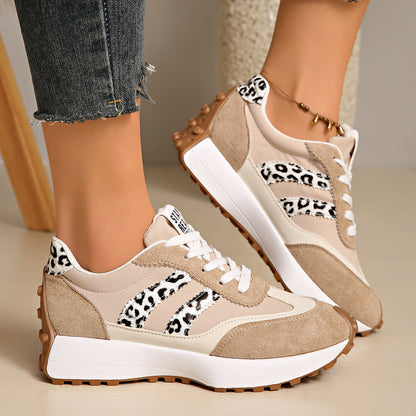 Women's lightweight cushioned comfort trainers