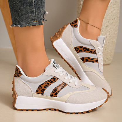Women's lightweight cushioned comfort trainers