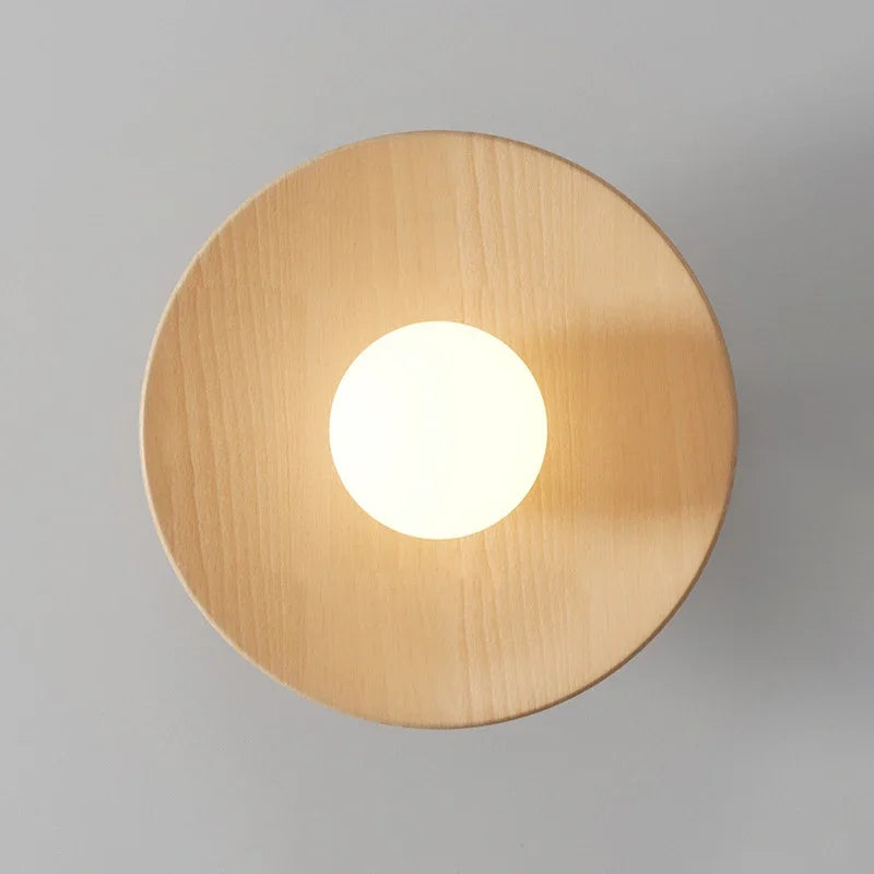 Saucer Ceiling Lamp – Low-Profile Flush Mount with Soft Even Light