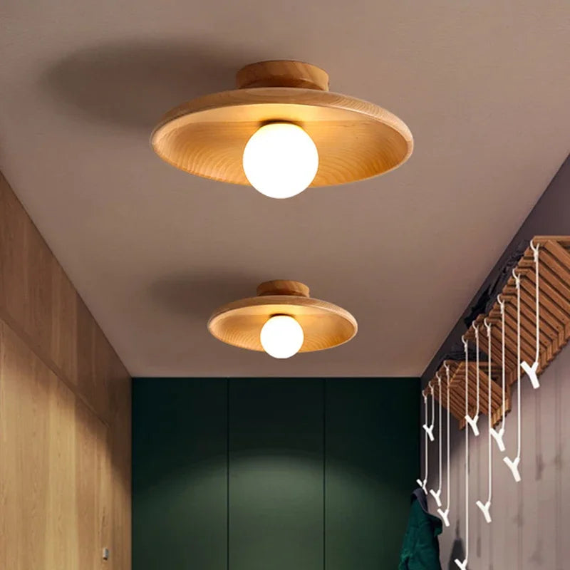 Saucer Ceiling Lamp – Low-Profile Flush Mount with Soft Even Light