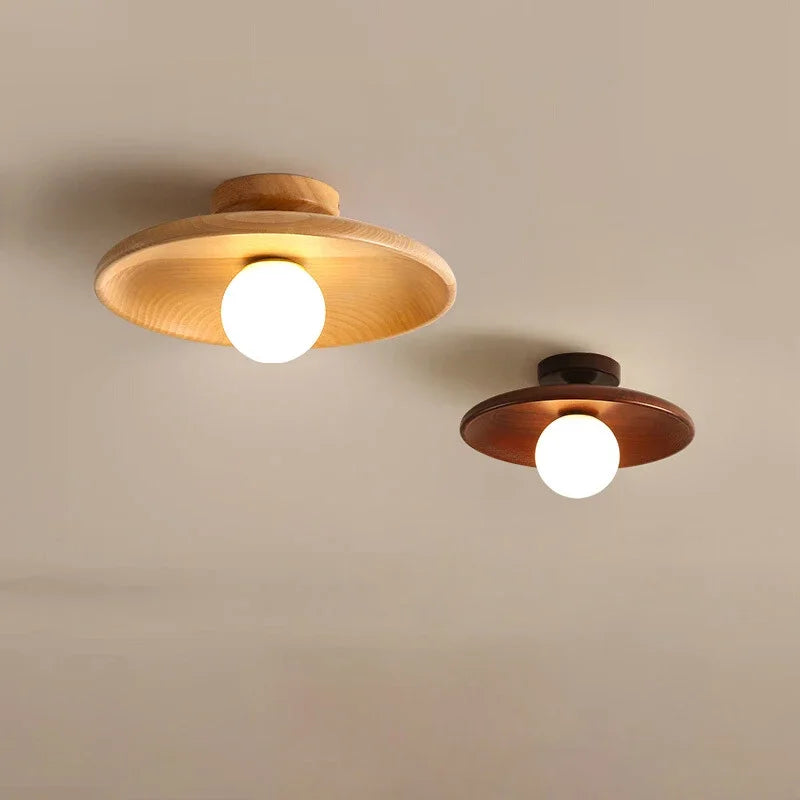 Saucer Ceiling Lamp – Low-Profile Flush Mount with Soft Even Light