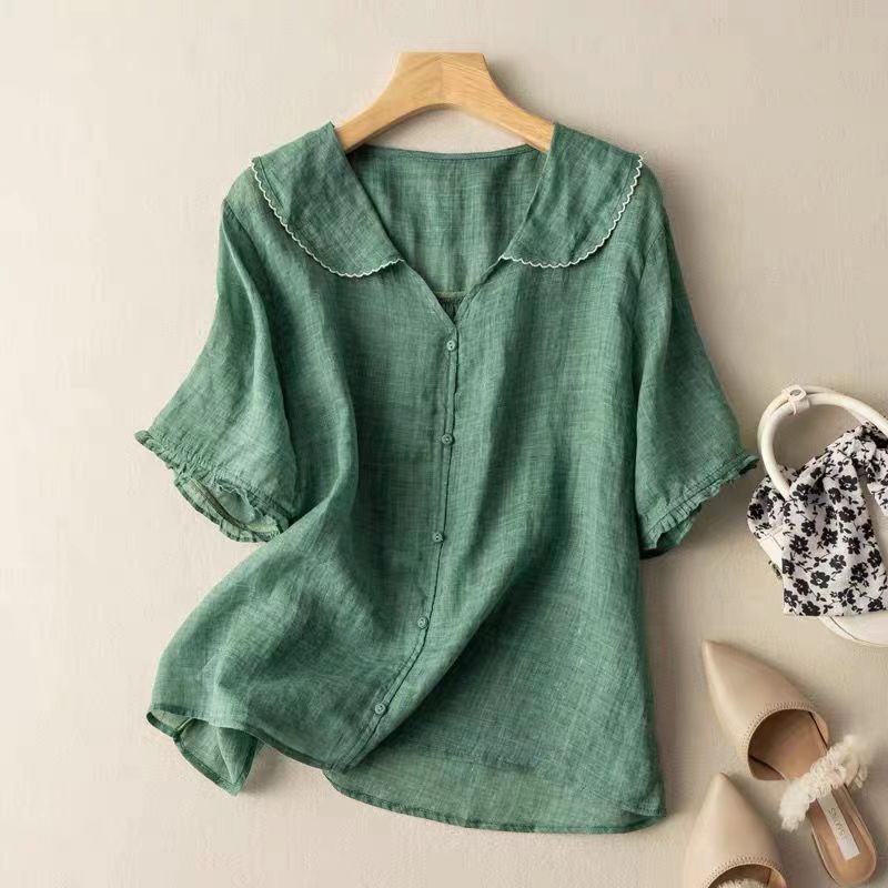 Women's vintage scalloped-collar button blouse
