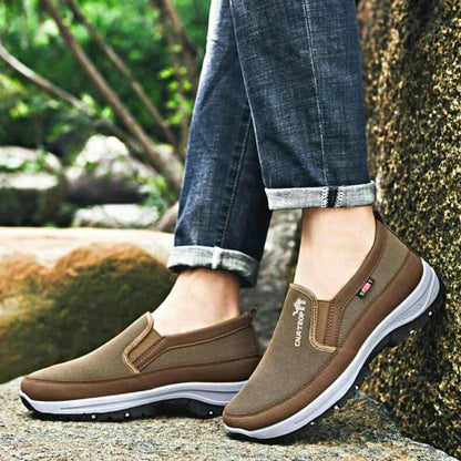Orthopaedic textile slip-on comfort shoes with anatomical footbed