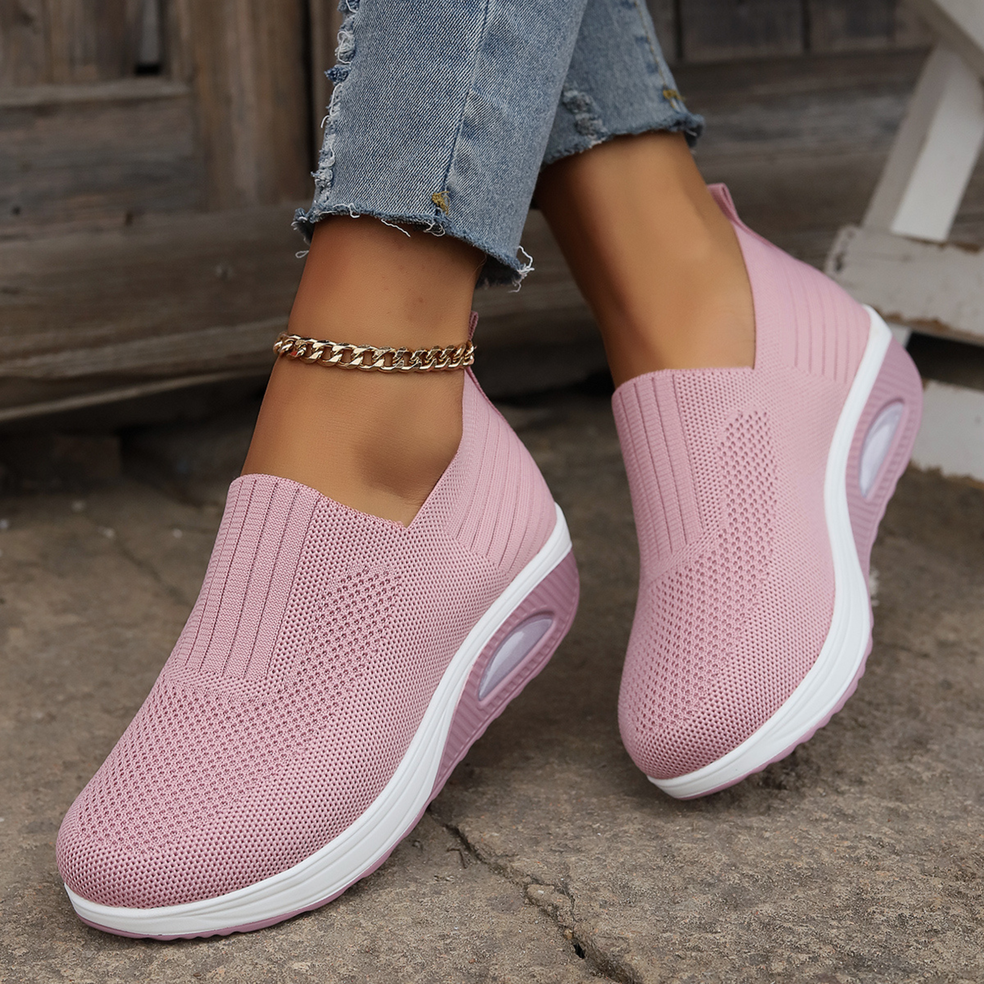 Women's breathable slip-on shoes