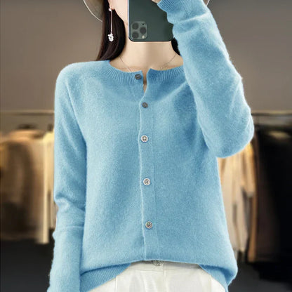 Women's fine knit cardigan - detail