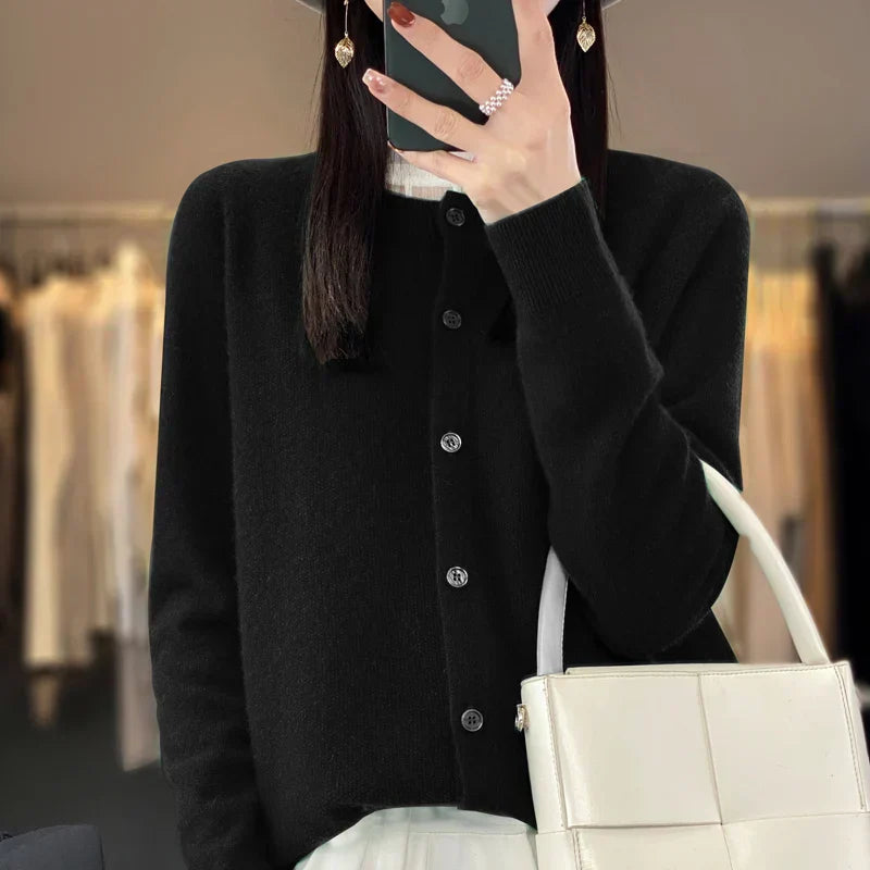 Women's fine knit cardigan colour option
