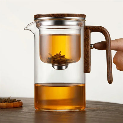 Borosilicate glass teapot with infuser and wooden handle