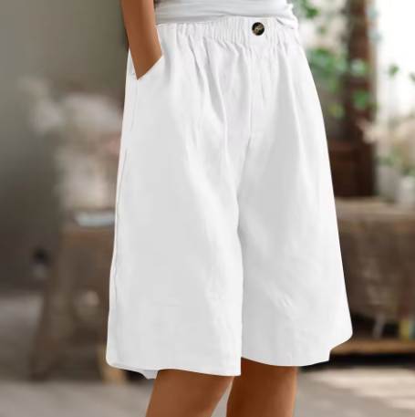 Women's relaxed pocket shorts