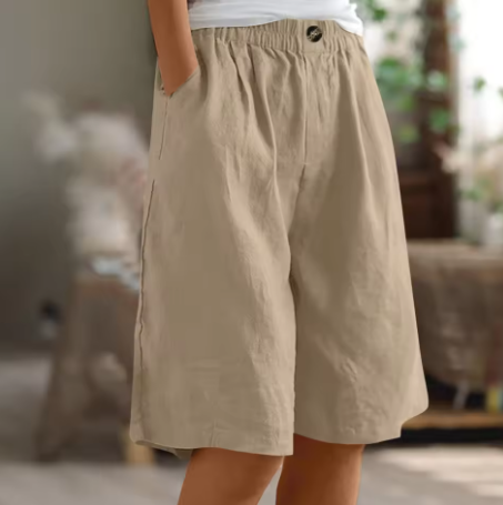 Women's elastic-waist shorts back