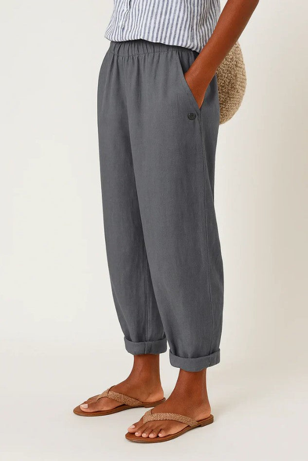 Women's relaxed straight-leg everyday trousers