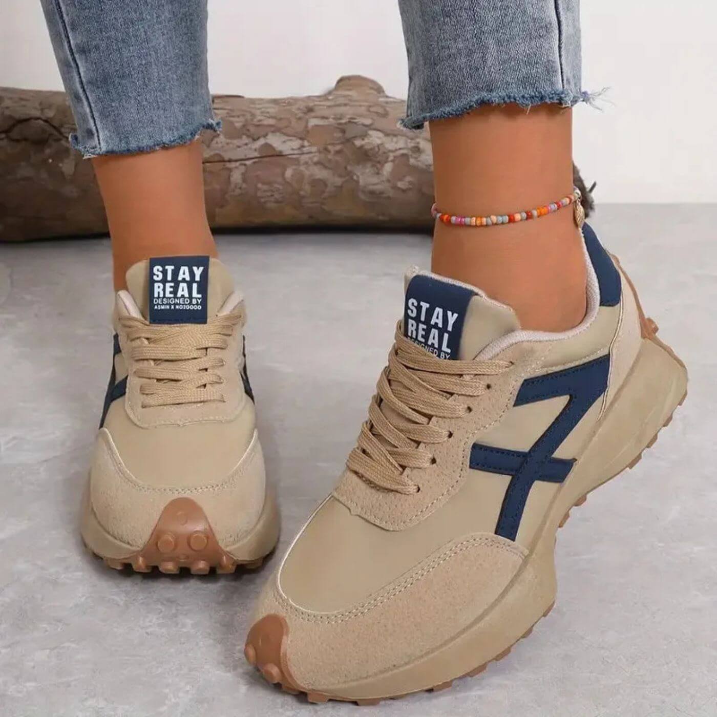 Women's cushioned trainers - detail