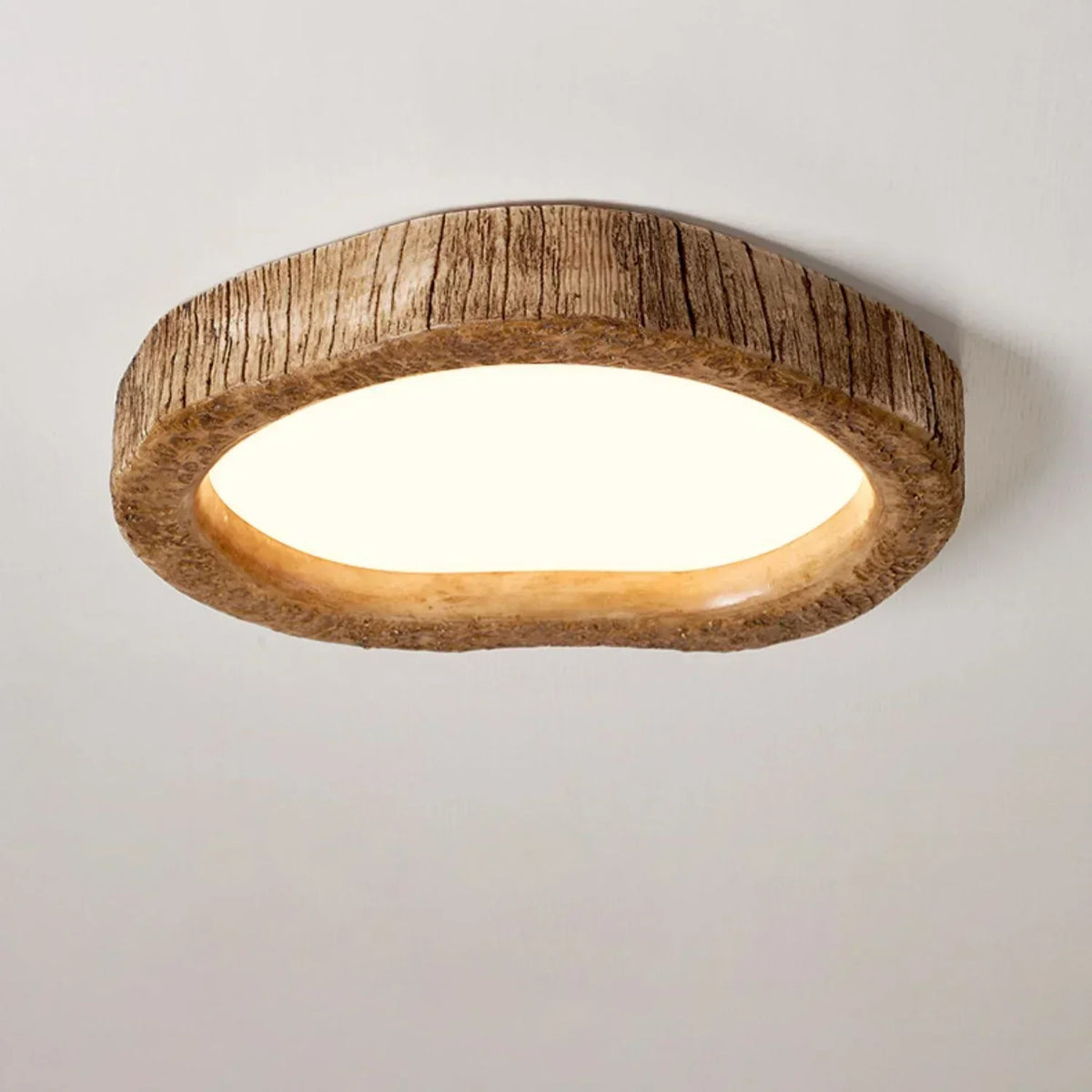 Tree-Trunk Ceiling Lamp – Rustic Wood-Effect Pendant Light