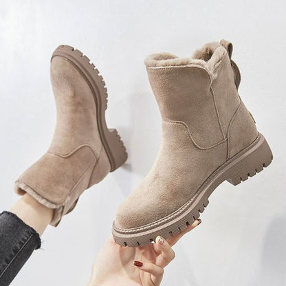 Women's fur-lined snow boots