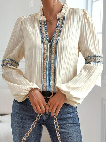 Women's vintage-style blouse - detail