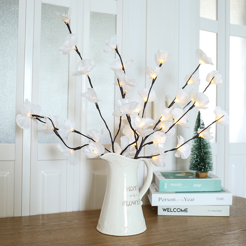 LED Flower Garland – Battery Fairy Lights with Lifelike Blooms