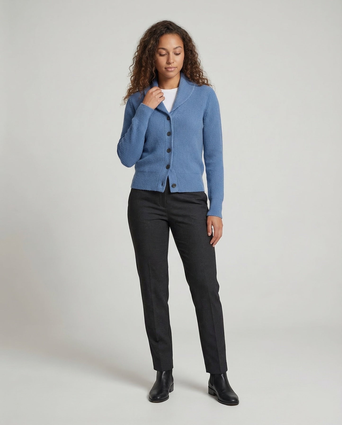 Women's knit cardigan with lapel collar and button front