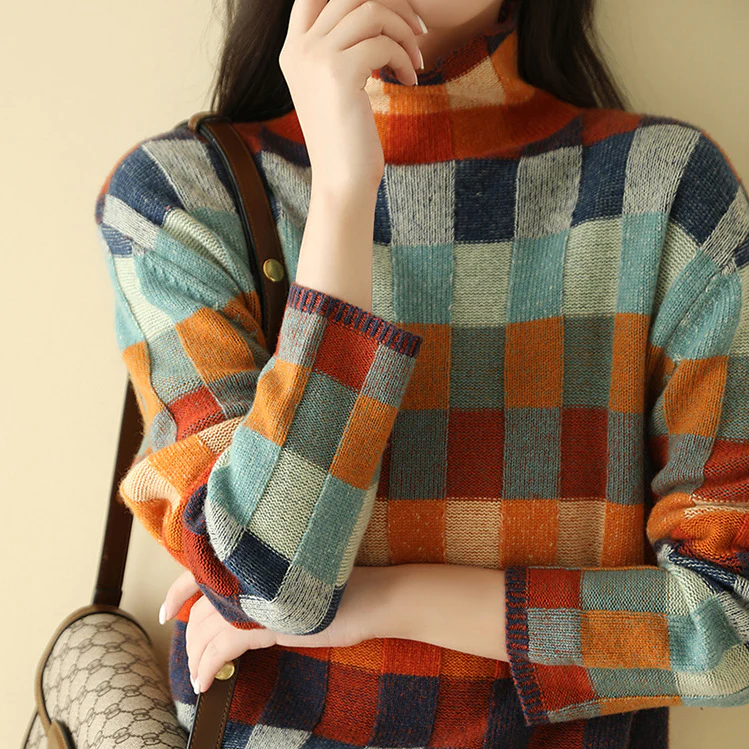 Women's patterned roll-neck knit
