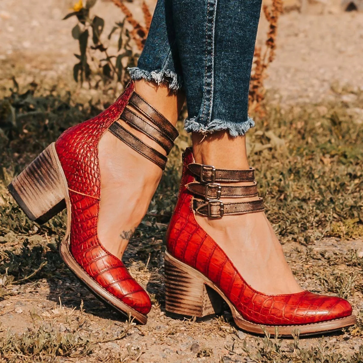 Women's ankle boots with buckles