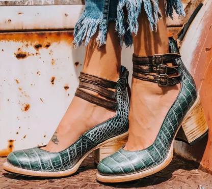 Women's closed-toe heeled boots