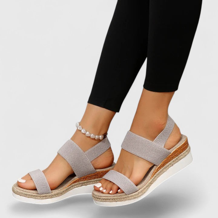 Women's orthopaedic sandals - side