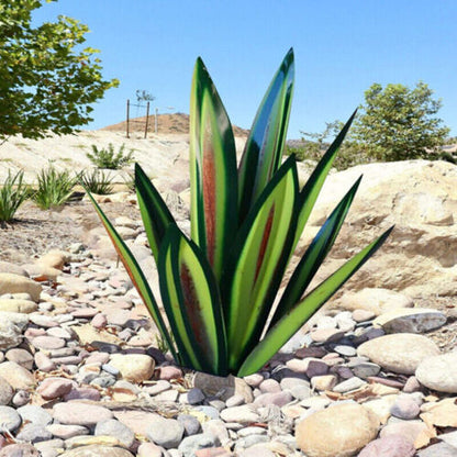 Decorative Metal Agave Sculpture – Rustic Garden Ornament