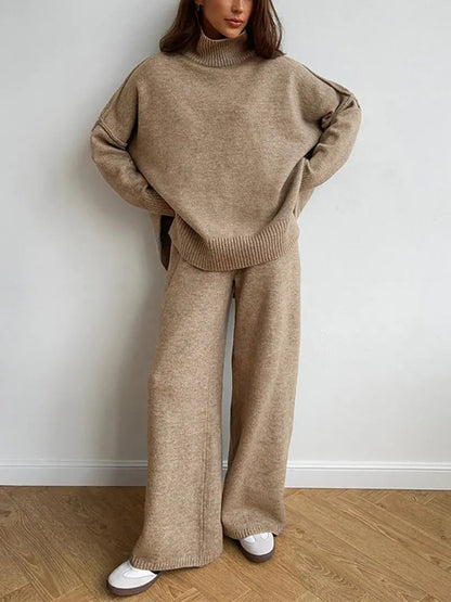 Women's knitted two-piece set - front