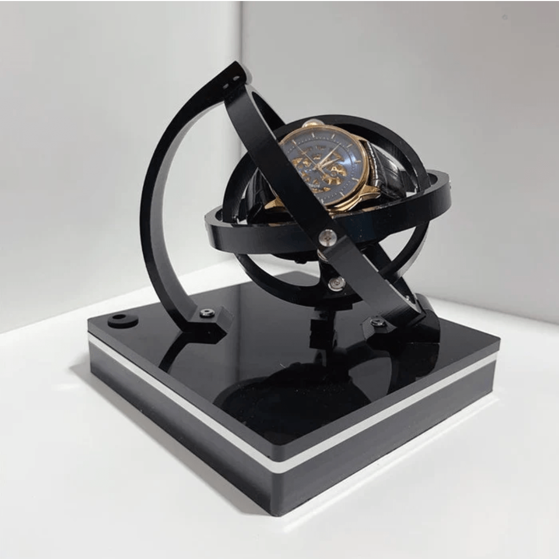 Silent automatic watch winder box