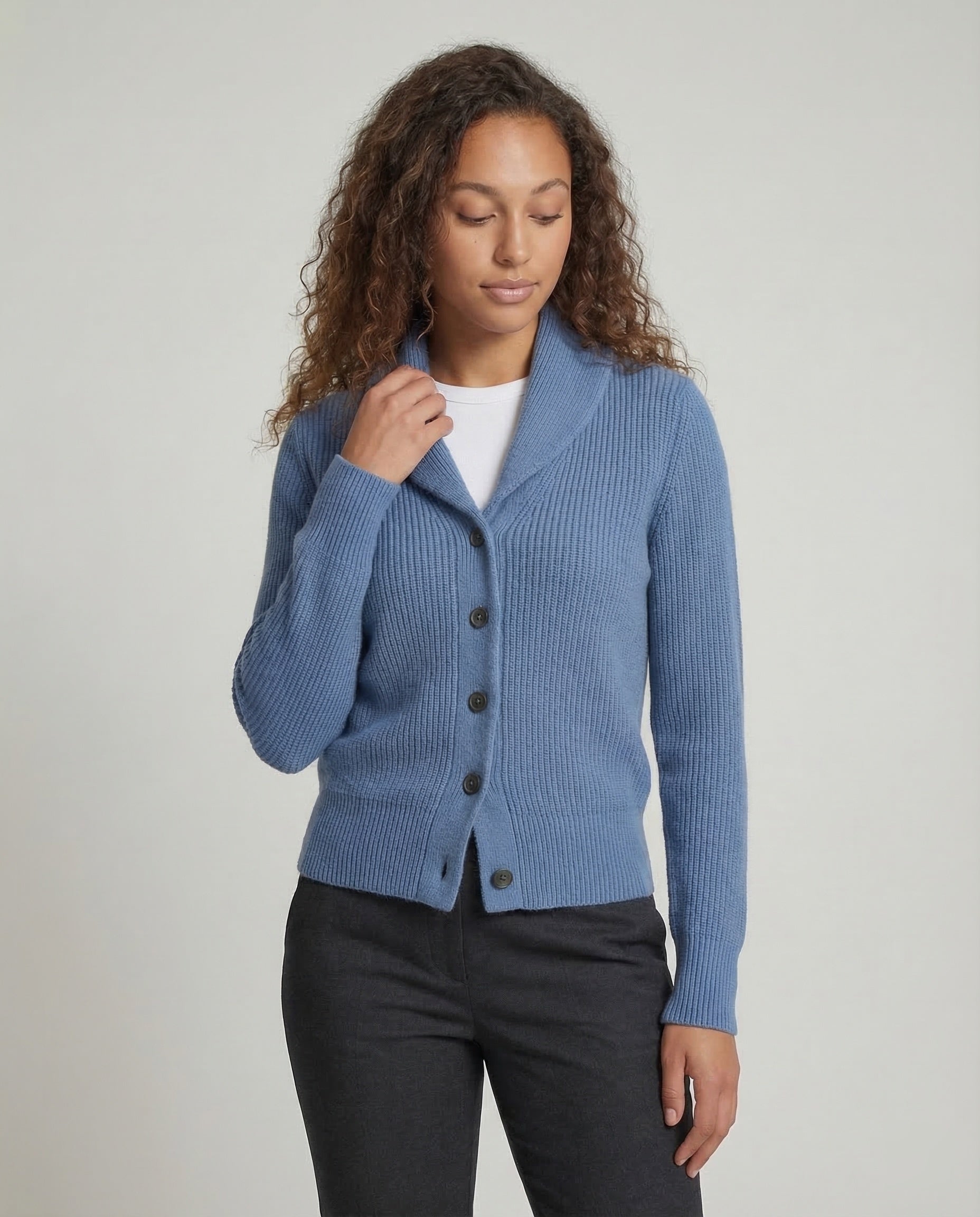 Women's knit cardigan with lapel collar and button front